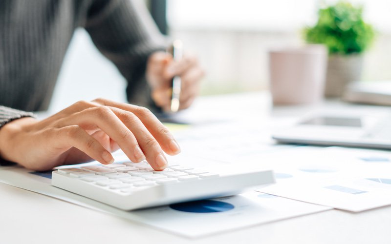 How Much Does It Cost to Become an Insurance Agent?